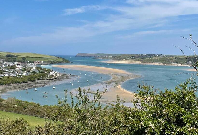 بنسيون Tidal Heights