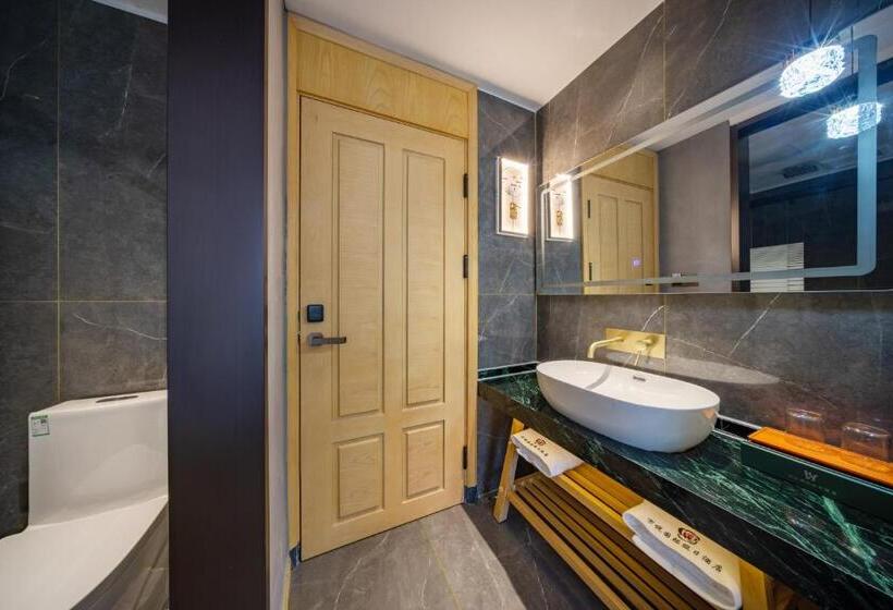 万悦国际酒店机场火车站店