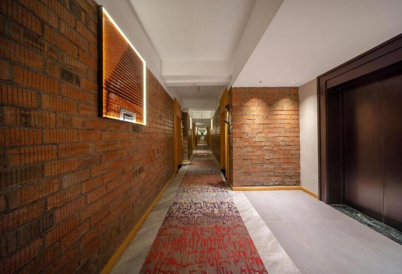 万悦国际酒店机场火车站店