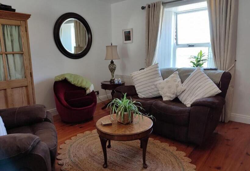 مبيت وإفطار Carney House