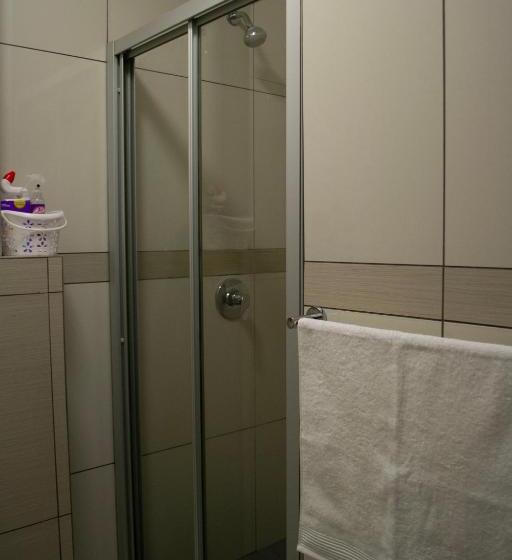 تختخواب و صبحانه Shomer Merensky Apartment