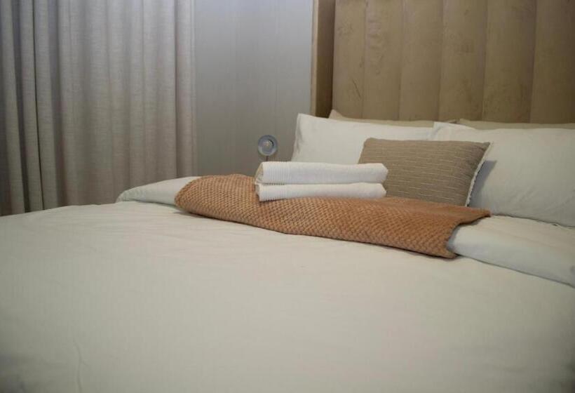 تختخواب و صبحانه Shomer Merensky Apartment