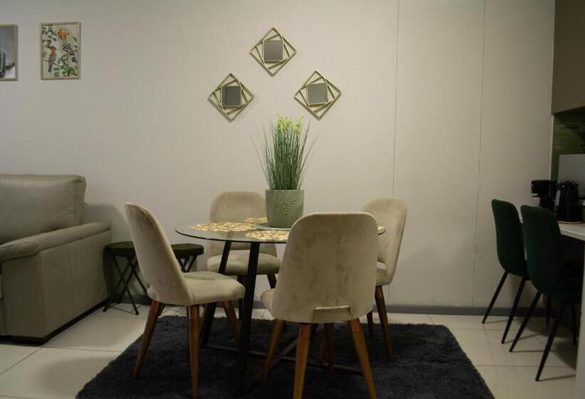 تختخواب و صبحانه Shomer Merensky Apartment