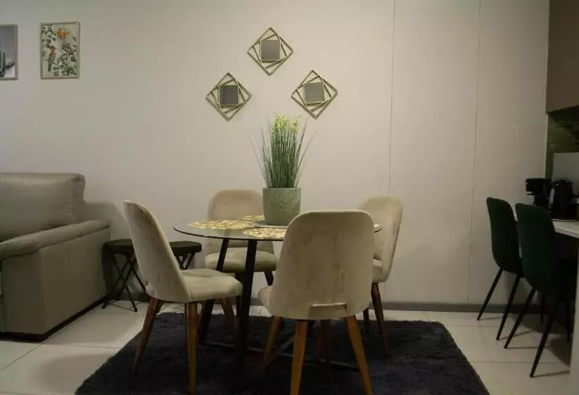 تختخواب و صبحانه Shomer Merensky Apartment