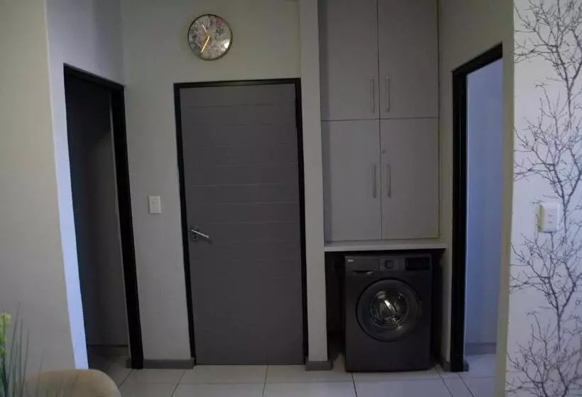 تختخواب و صبحانه Shomer Merensky Apartment