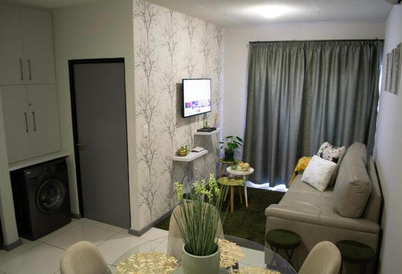 تختخواب و صبحانه Shomer Merensky Apartment