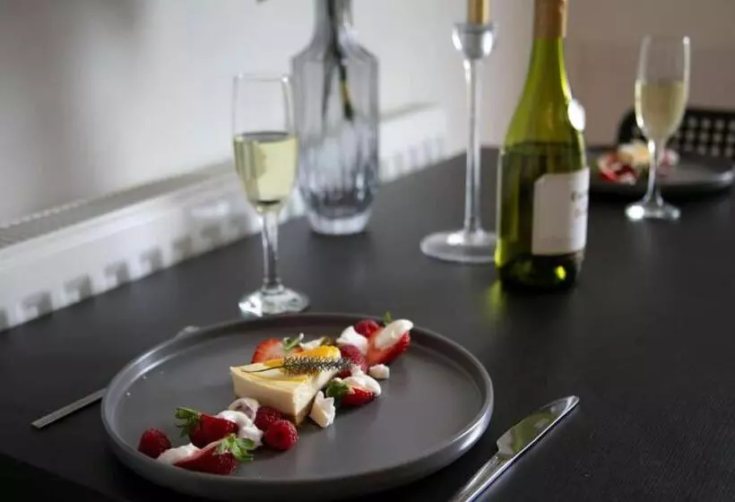 Fortunae City Center Ensuite Apartments