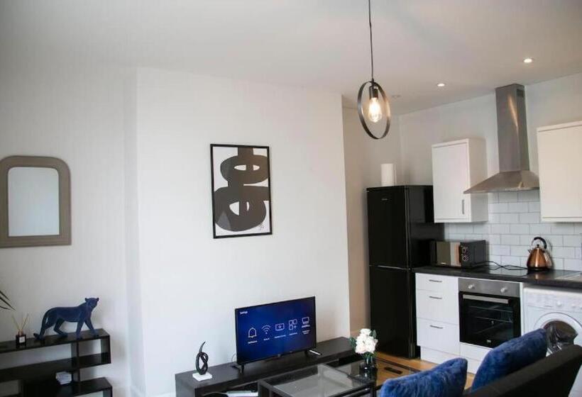 Fortunae City Center Ensuite Apartments