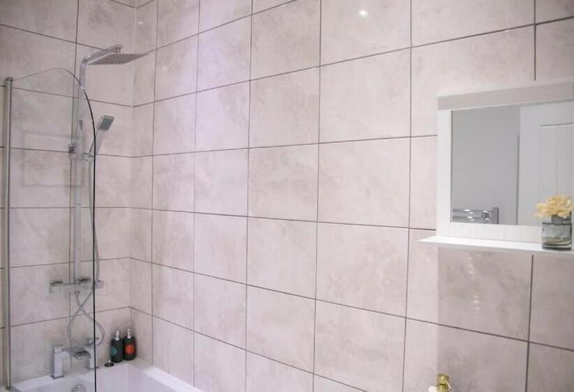 Fortunae City Center Ensuite Apartments