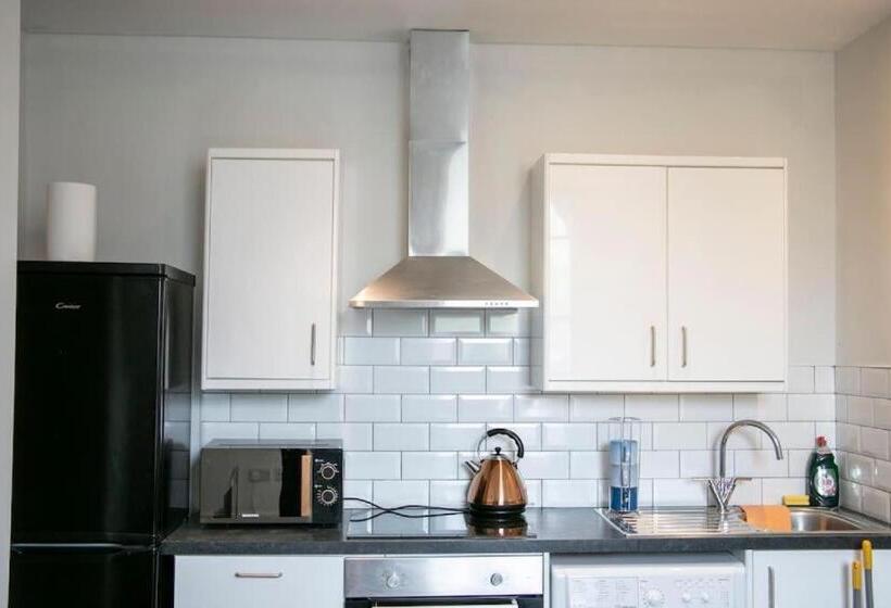 Fortunae City Center Ensuite Apartments