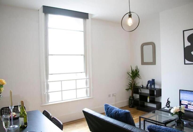 Fortunae City Center Ensuite Apartments