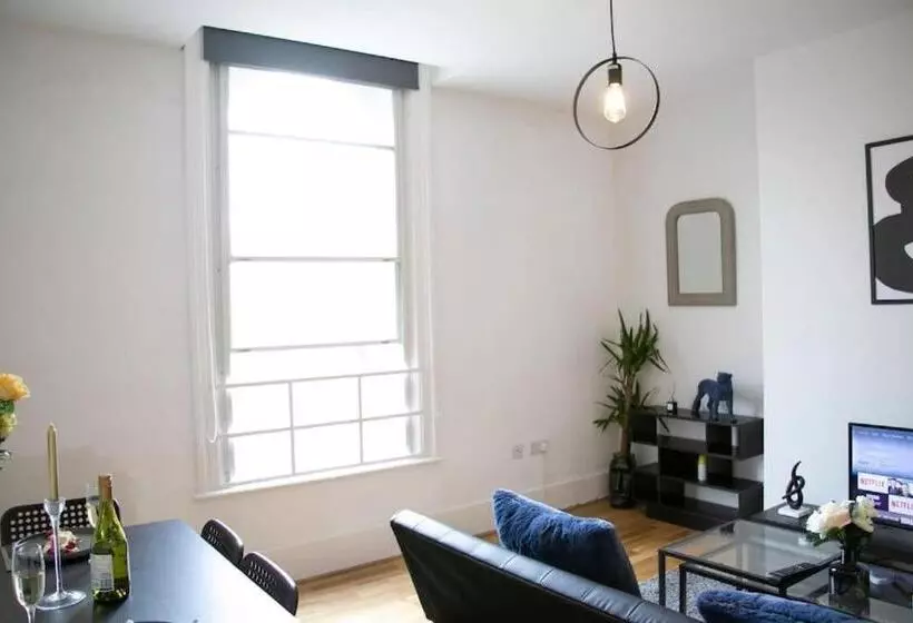 Fortunae City Center Ensuite Apartments