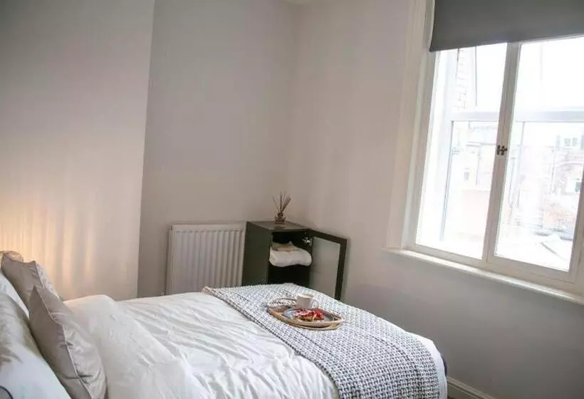 Fortunae City Center Ensuite Apartments