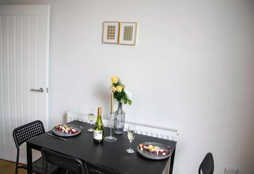 Fortunae City Center Ensuite Apartments
