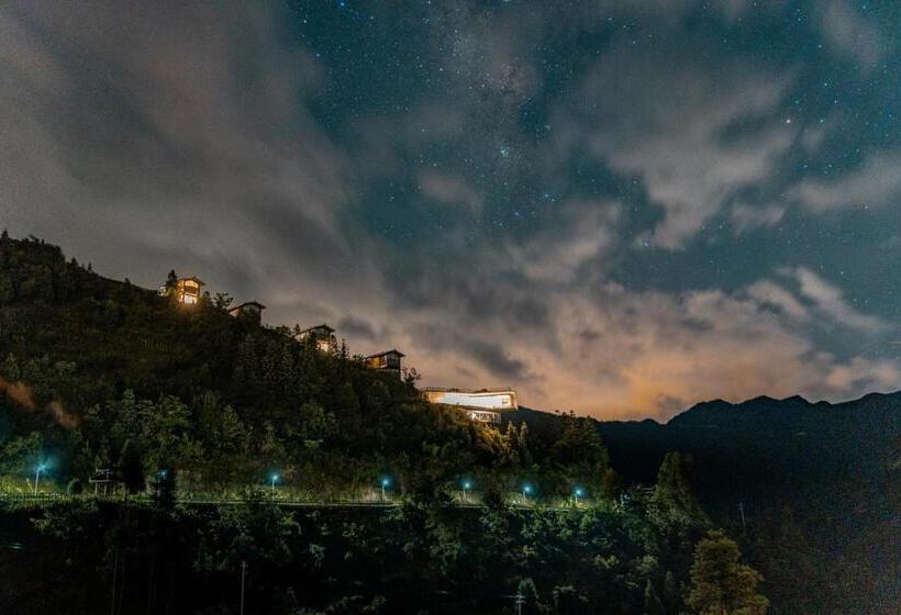 Hotel 雷山西江龙塘山房