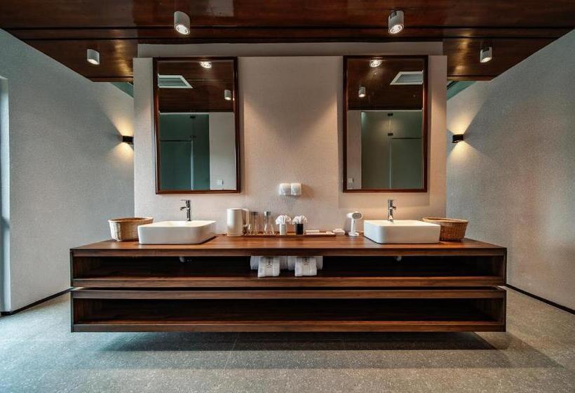 Hotel 雷山西江龙塘山房