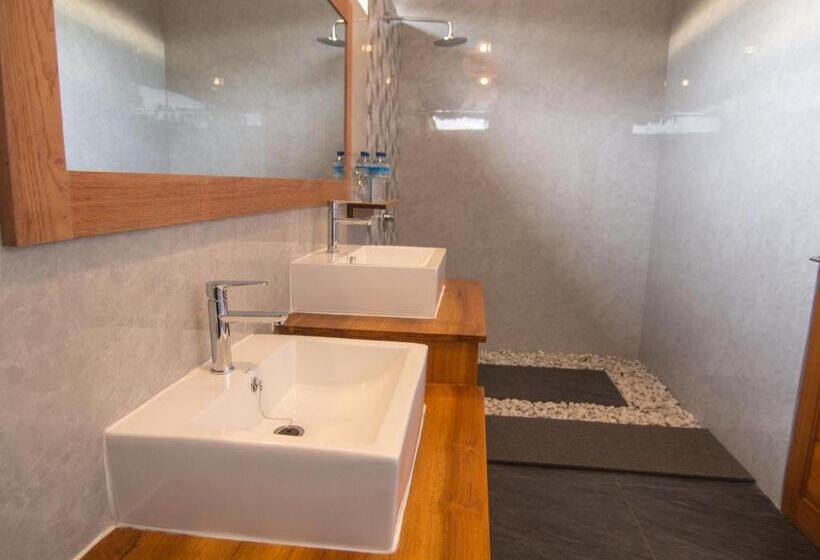 فندق Coco Breeze Spa