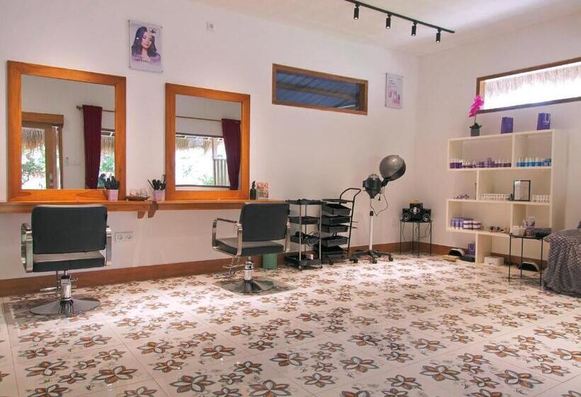 فندق Coco Breeze Spa