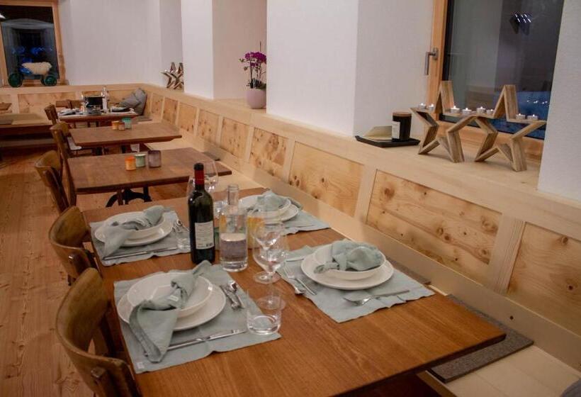 فندق Osteria Bäkar