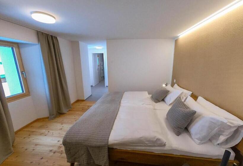 فندق Osteria Bäkar