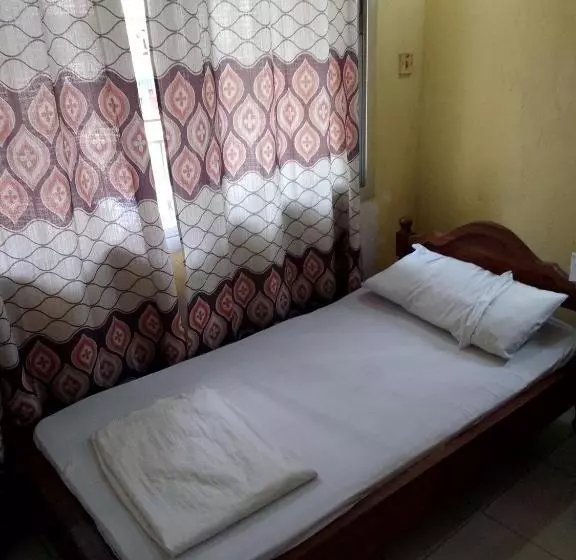 Manyangwe Hotel/