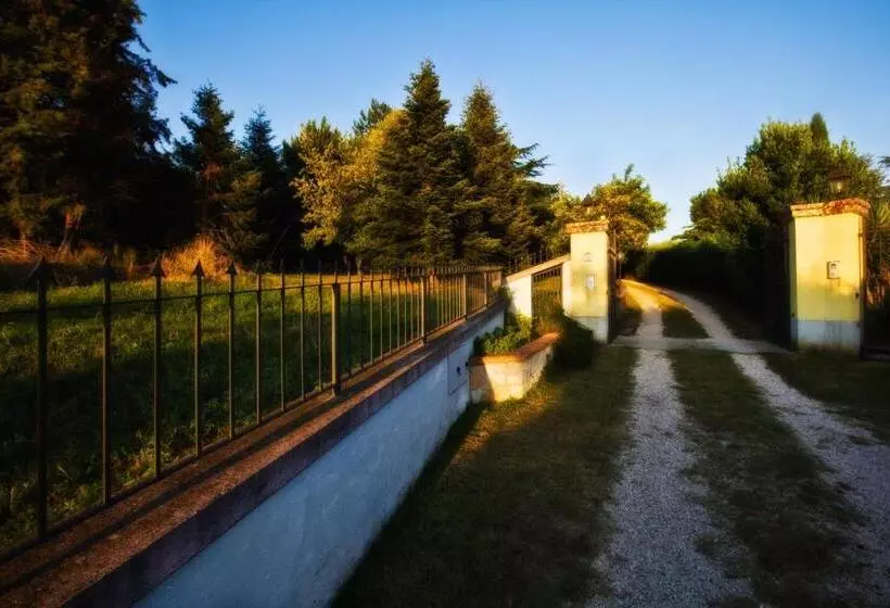 ペンション Affittacamere Le Querce