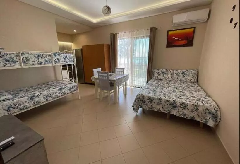 Pensió Rrjolli Rooms