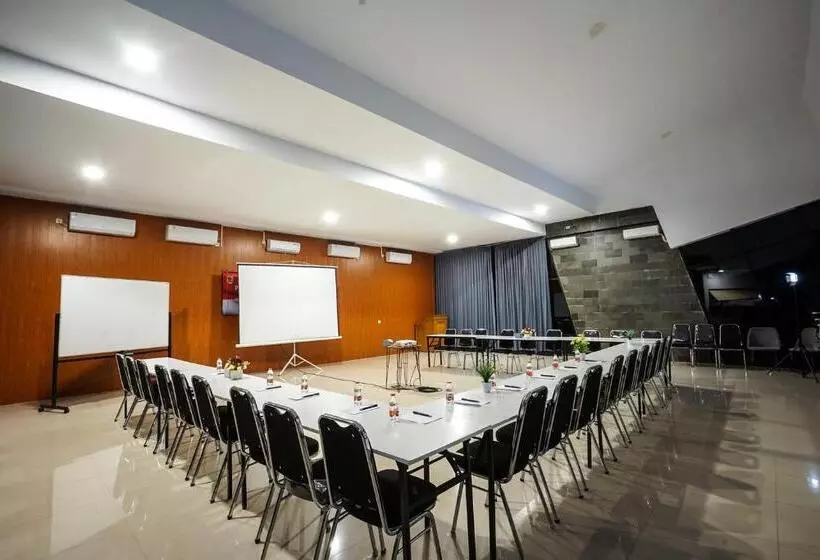 ペンション Villa White Wringin Borobudur