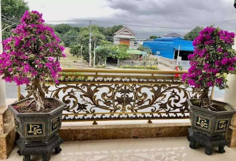 هتل Khách Sạn Sơn Hiển