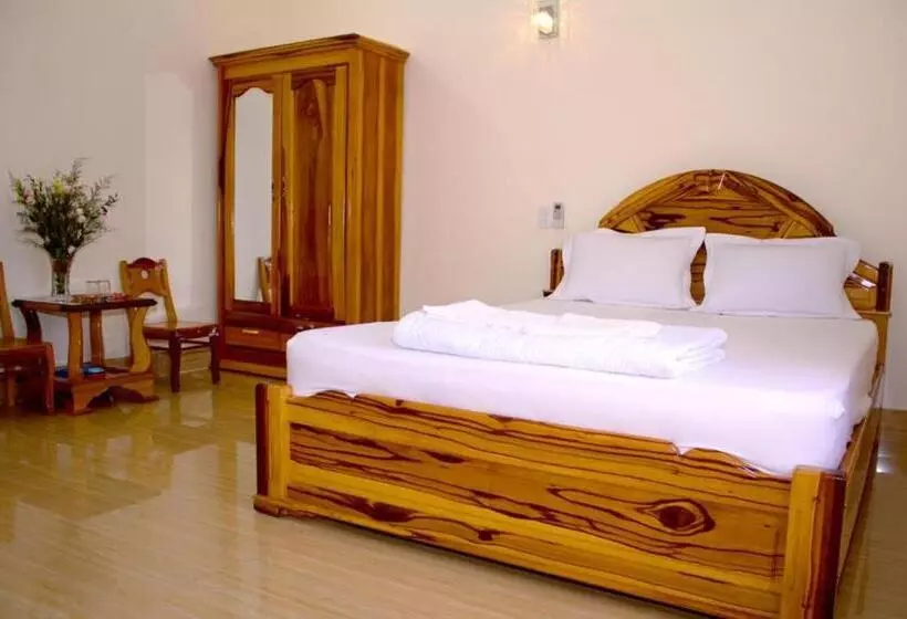 هتل Khách Sạn Sơn Hiển
