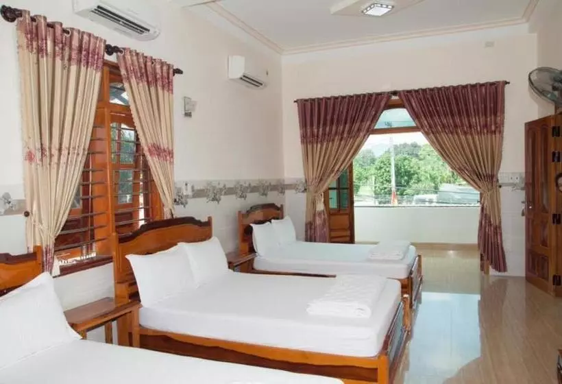 هتل Khách Sạn Sơn Hiển