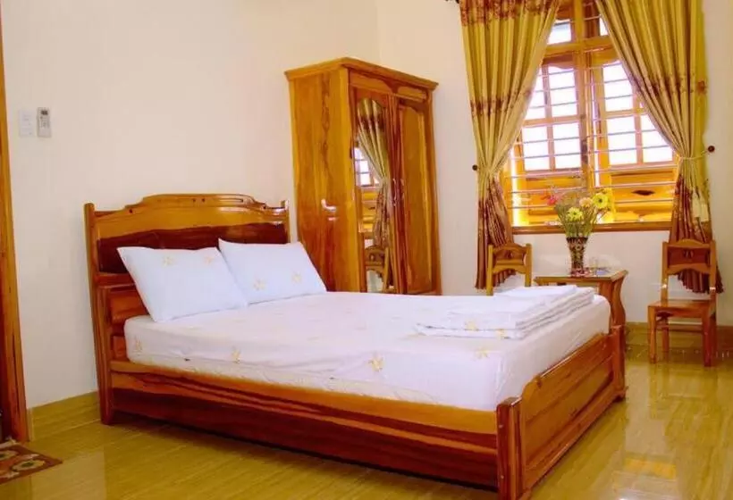 هتل Khách Sạn Sơn Hiển