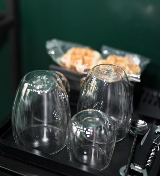 تختخواب و صبحانه L Atelier K