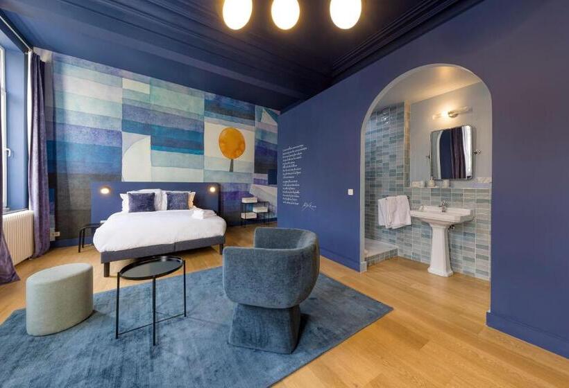 تختخواب و صبحانه L Atelier K