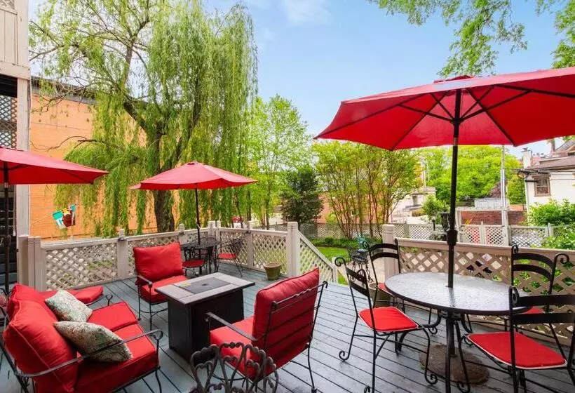 Dupont Mansion Bed & Breakfast