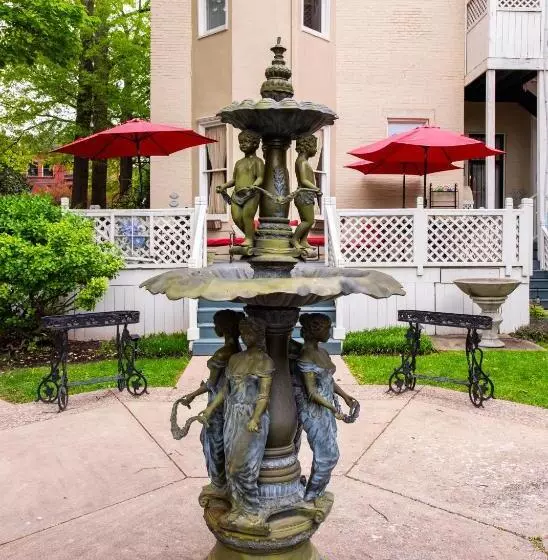 Dupont Mansion Bed & Breakfast