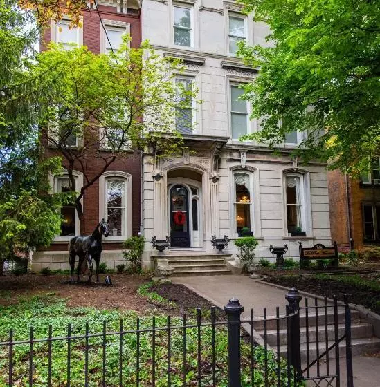 Dupont Mansion Bed & Breakfast