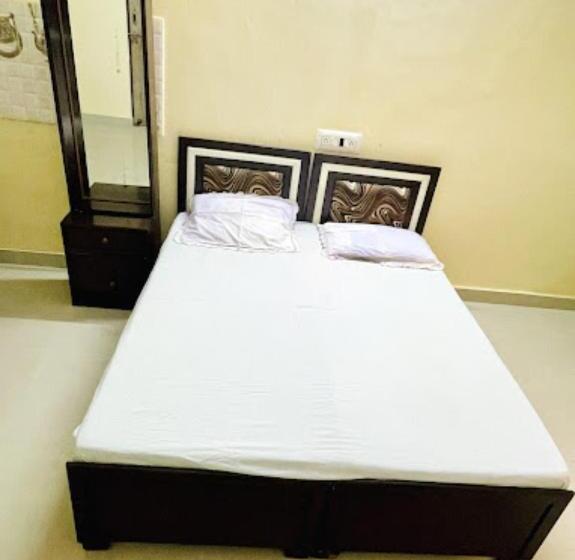 Goroomgo Hotel Moonlight Stay Jodhpur