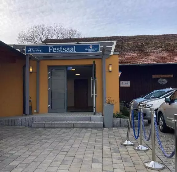 Hotelli Gasthaus Karpfinger