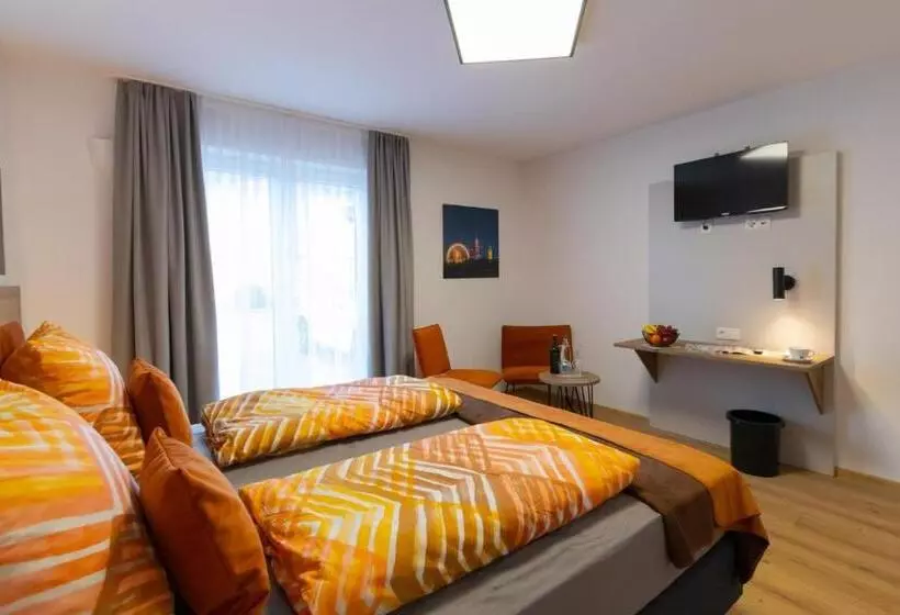 Hotelli Gasthaus Karpfinger