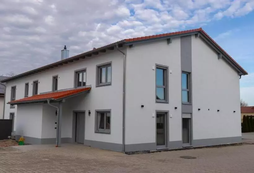 Hotelli Gasthaus Karpfinger