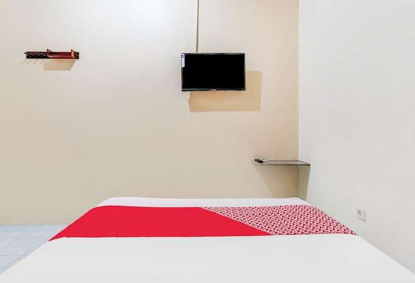 Otel Oyo 91361 Benlin D Kost