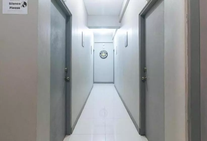 هتل Reddoorz @ P3k Suites Manila