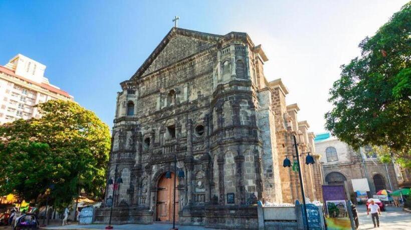 Отель Reddoorz @ P3k Suites Manila