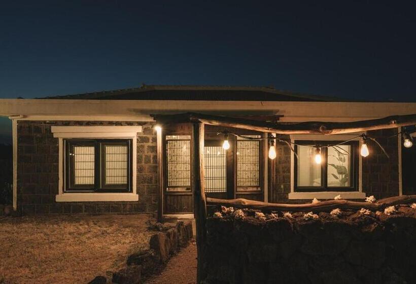 Jeju Dokchae Pension Doldam House Batdam Branch