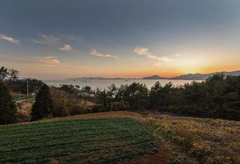 Majatalo Beotkkotgil Jinaseo