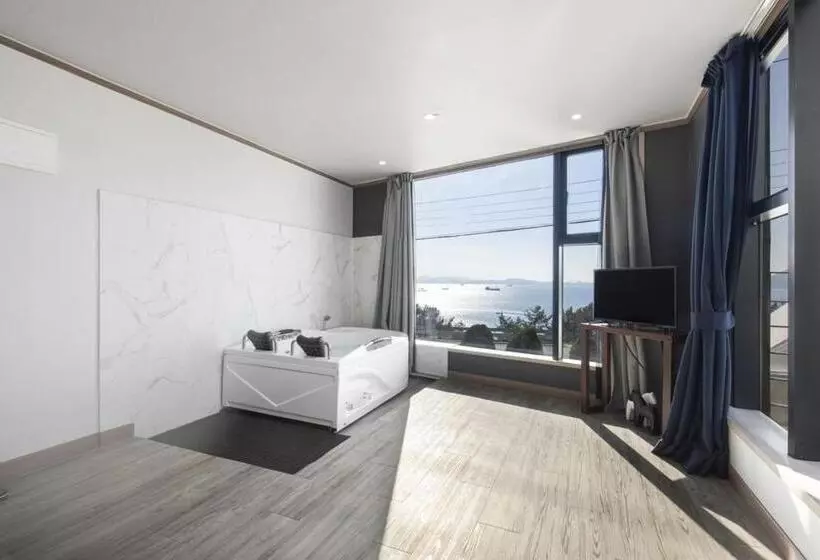 Majatalo Beotkkotgil Jinaseo