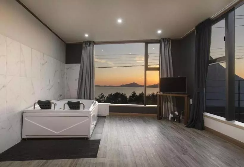 Majatalo Beotkkotgil Jinaseo