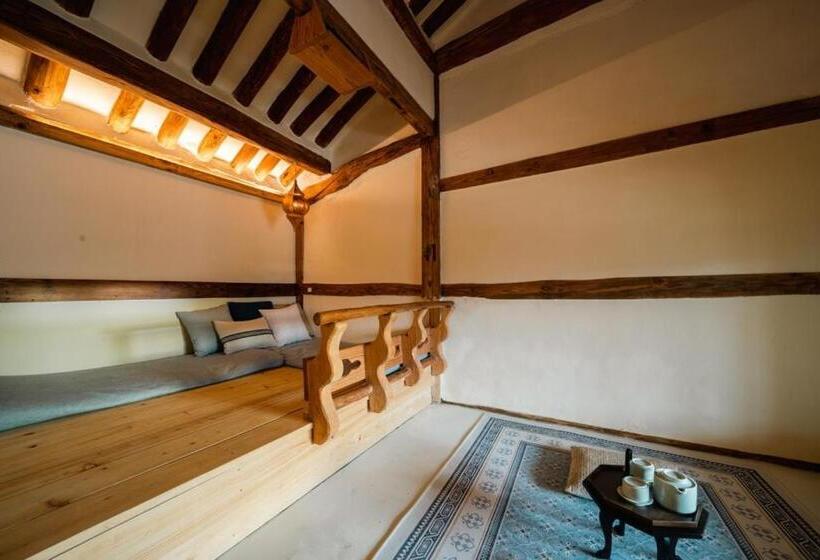 Пансион Goheung Namsoonjae Hanok Stay