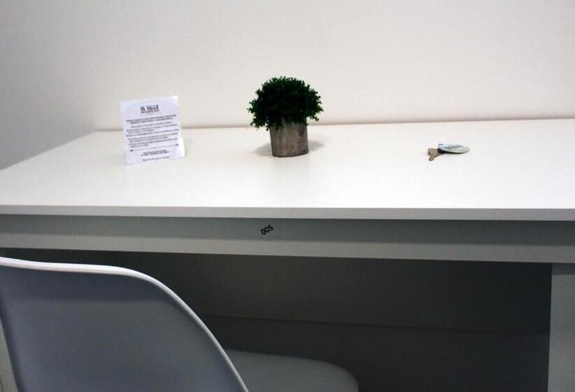 بنسيون Hostal El Valle